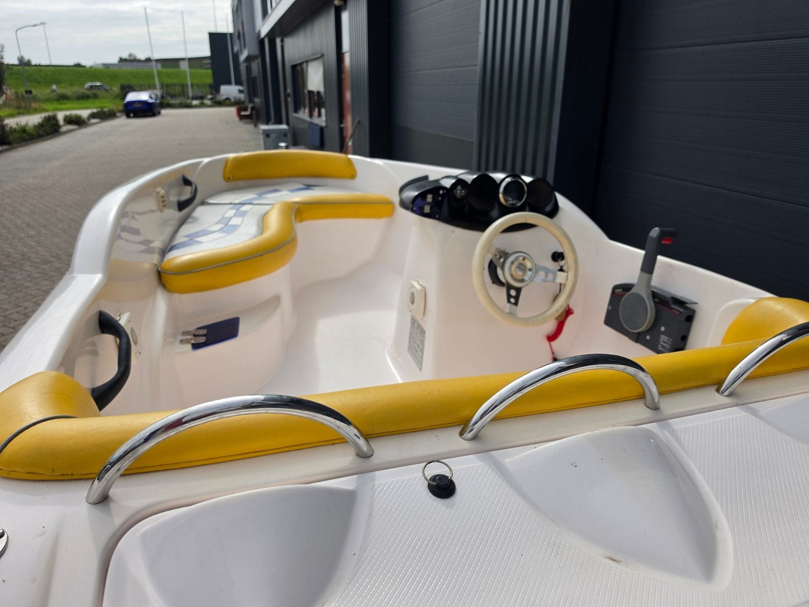 UNIEK! Snelle Twister 150 + Suzuki 25PK V-Twin 4 Takt — foto 11 van 13