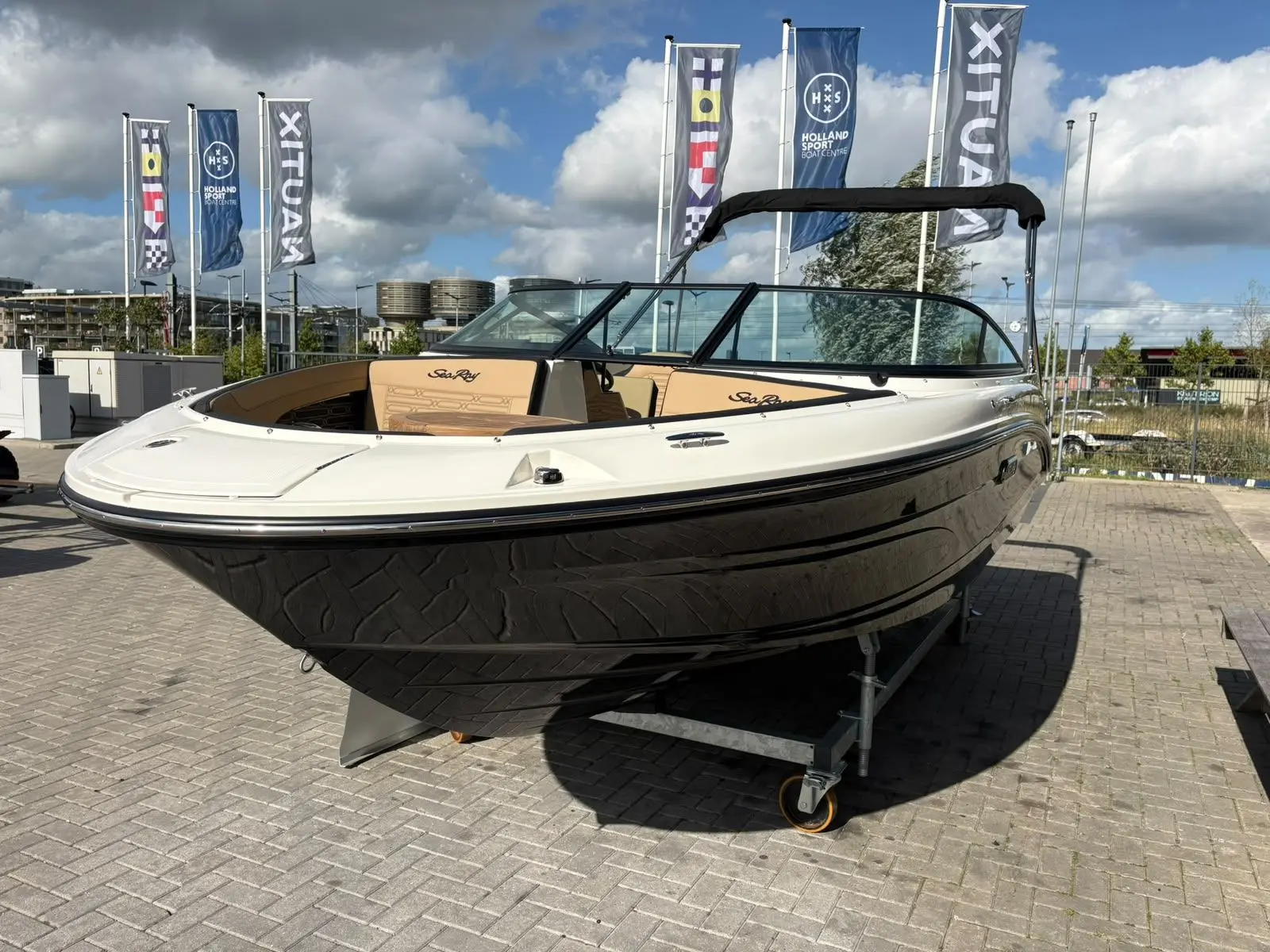 Sea Ray SPX 190 (2027) — foto 13 van 39