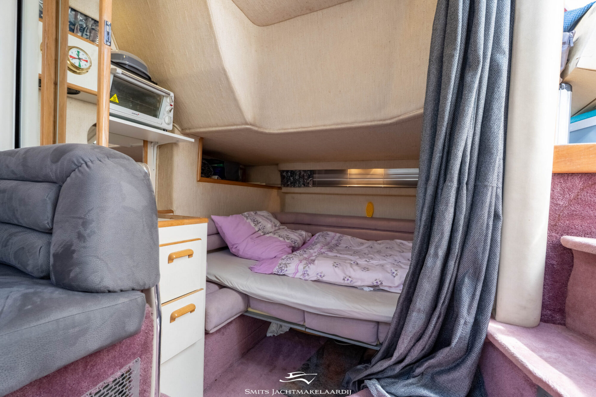 Sea Ray 370 Express Cruiser — foto 12 van 59