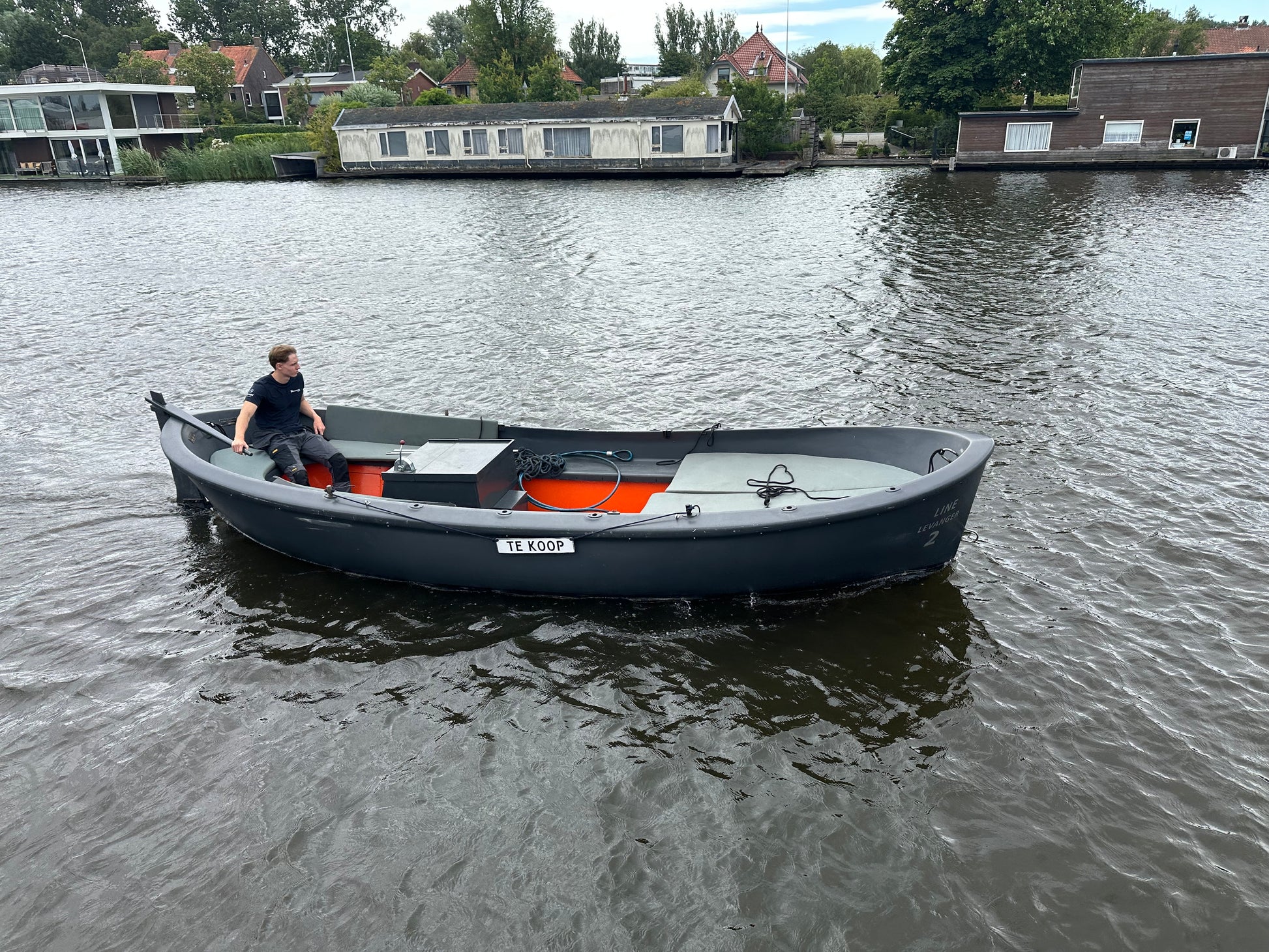 Oud Alblas reddingssloep met 2 cilinder luchtgekoelde dieselmotor — foto 4 van 12