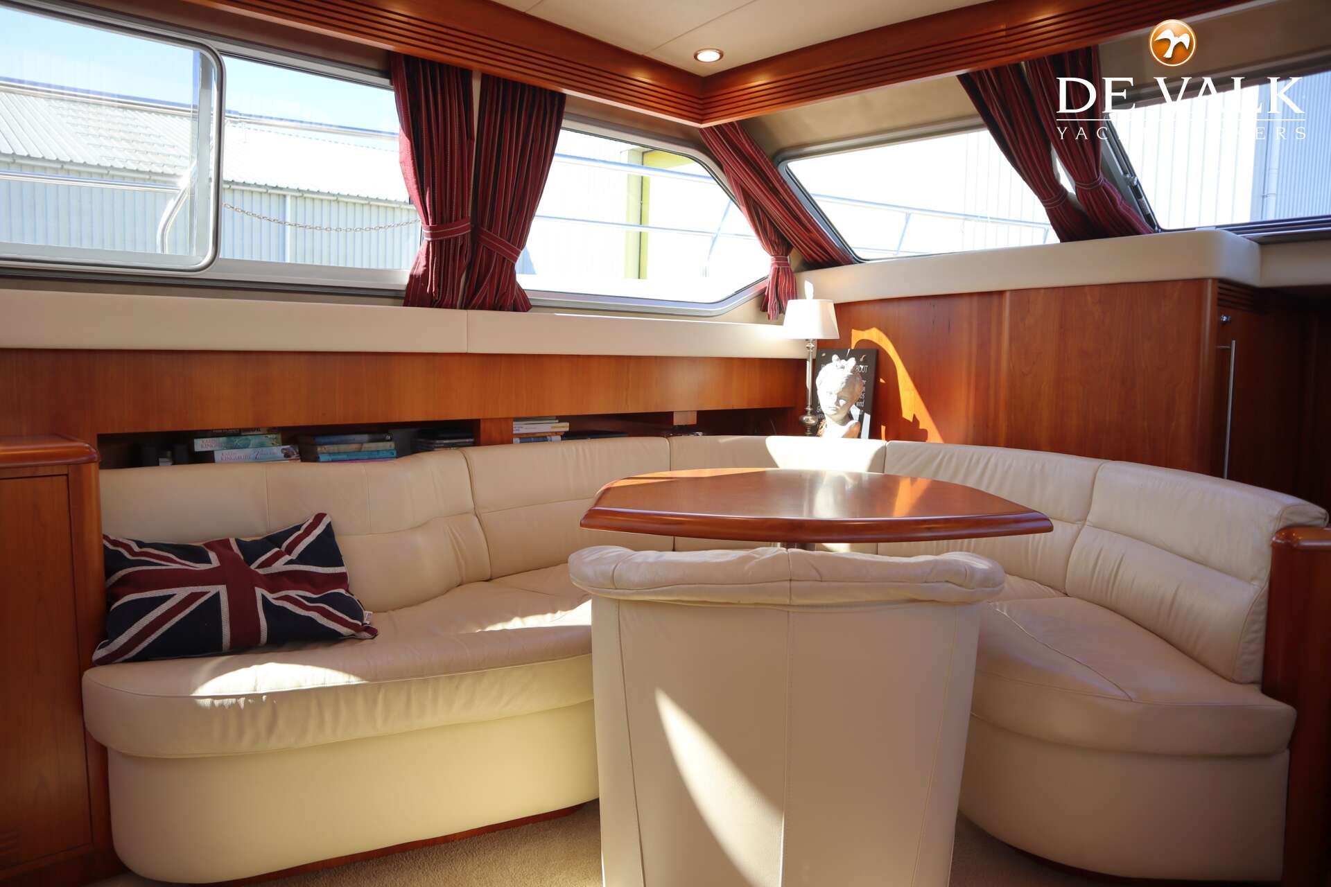 Van der Valk Continental 15.50 FR — foto 28 van 42