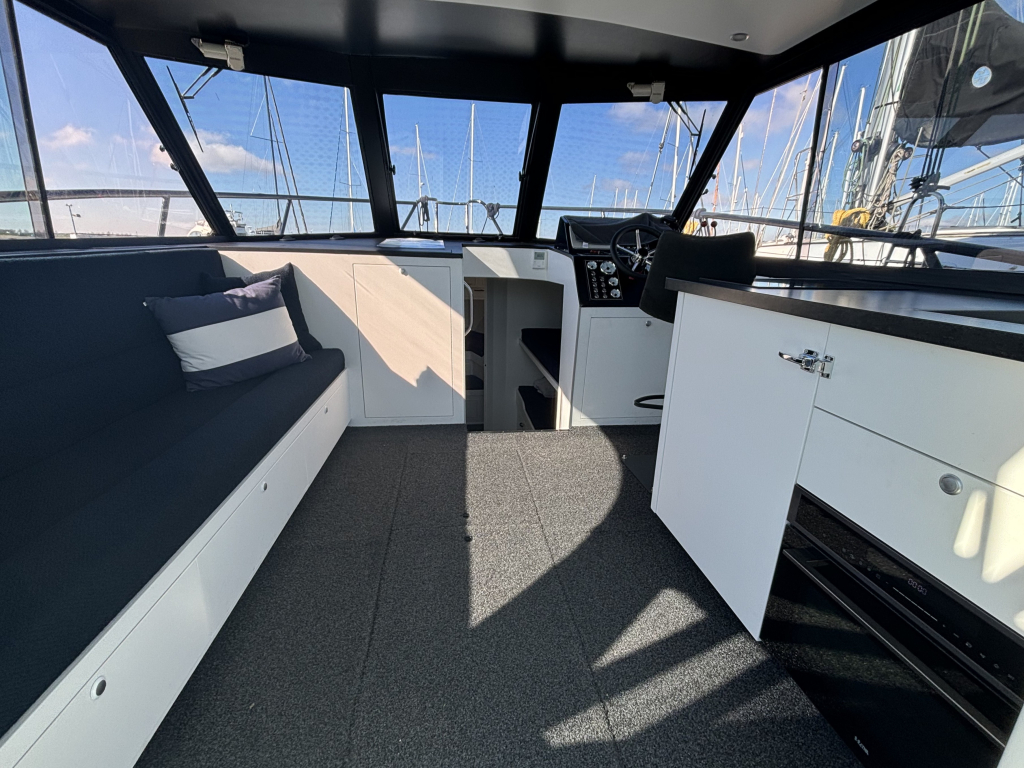 Striker 44 — foto 23 van 28