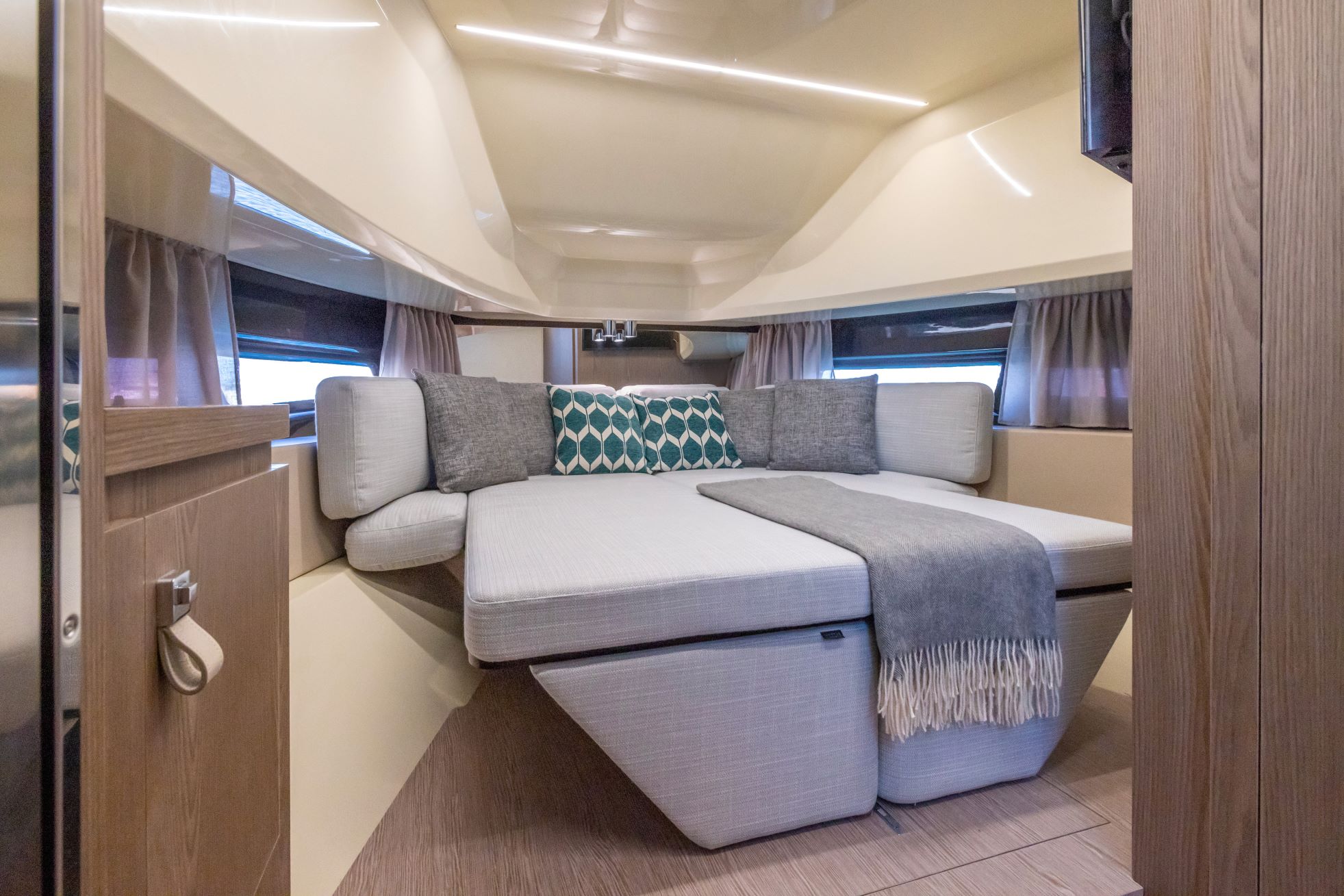 Invictus yachts Invictus 420 TT — foto 15 van 22