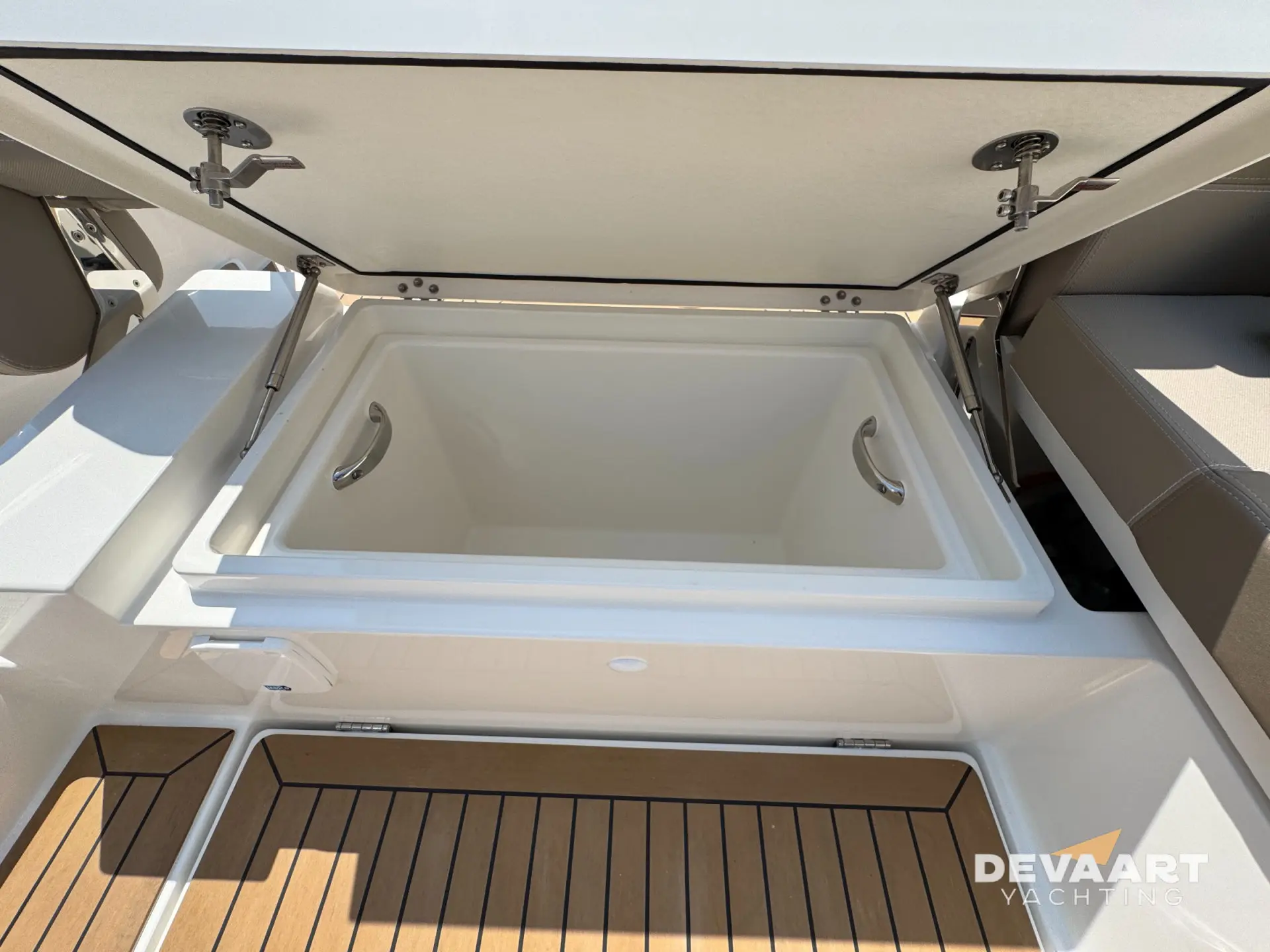 Nimbus W9 — foto 13 van 26