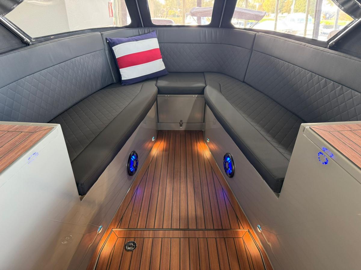 Maxima 680 Sport Lounge — foto 11 van 28