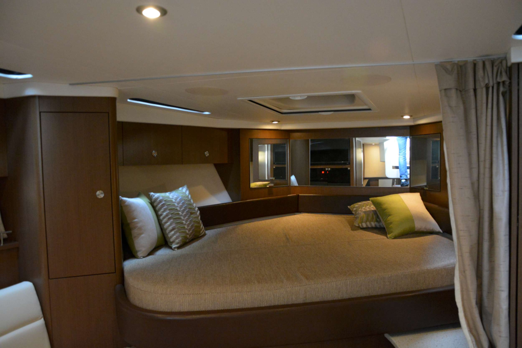 Sea Ray 350 Sundancer — foto 22 van 37