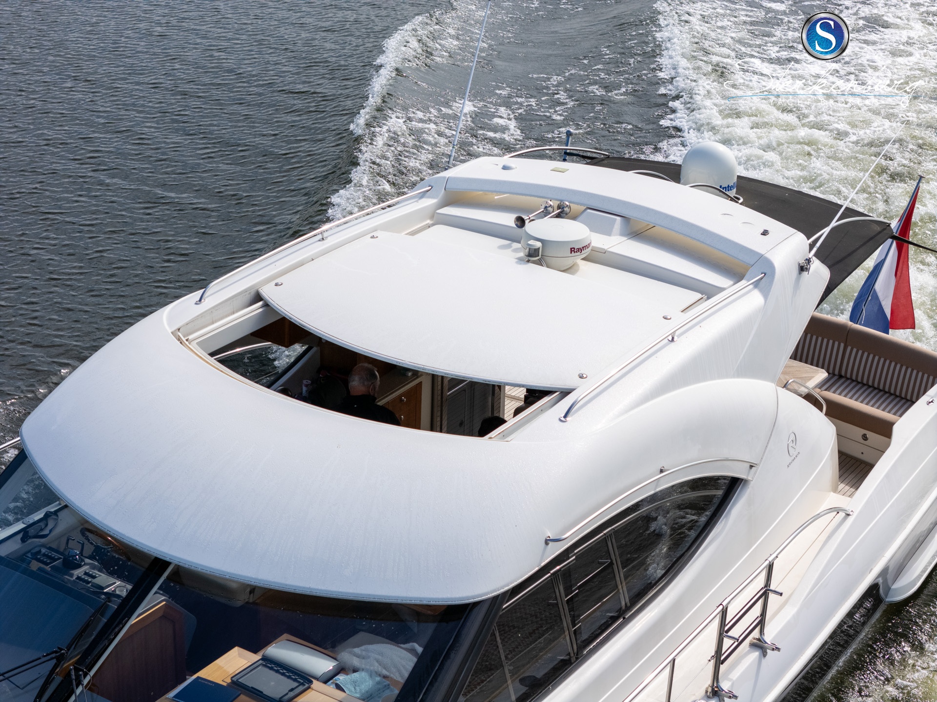 Rivièra 4700 Sport Yacht — foto 5 van 38