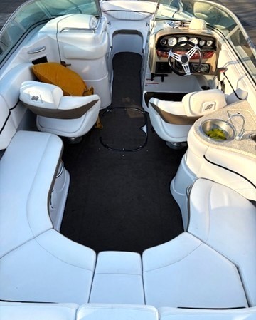 Four Winns H240 — foto 11 van 29