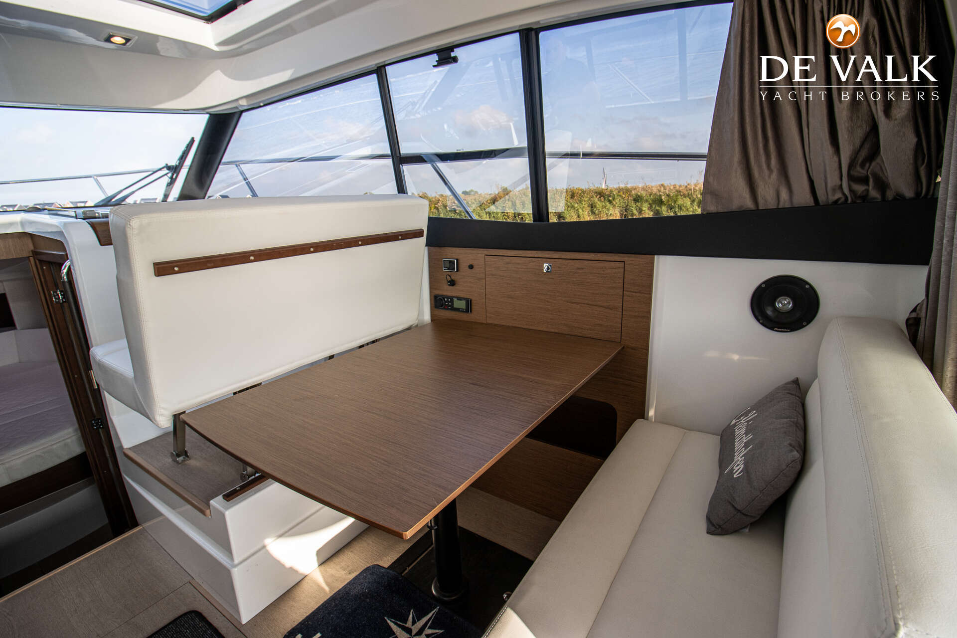Jeanneau NC 9 — foto 19 van 38
