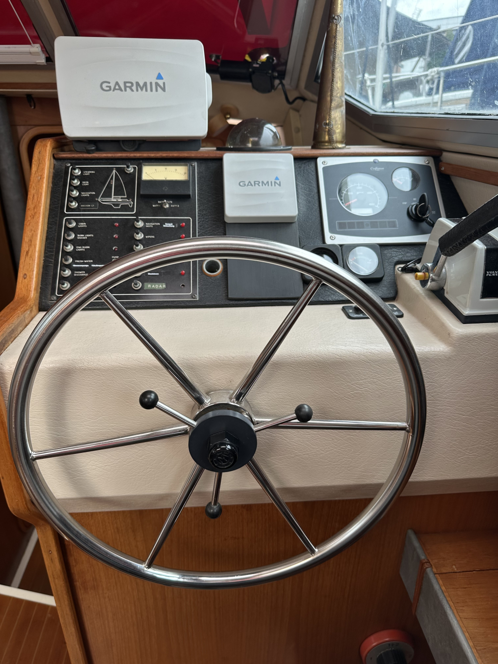 Moody  Eclipse 33 — foto 22 van 32