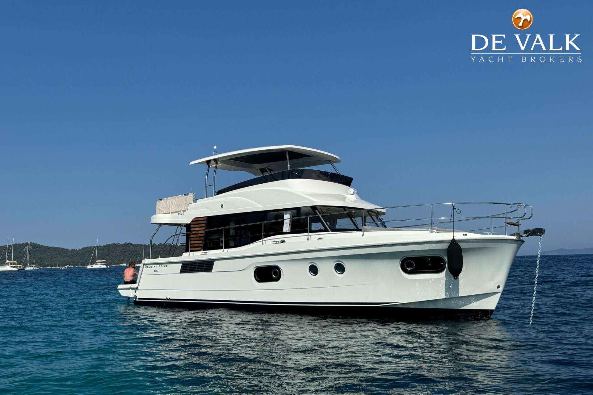 Beneteau Swift Trawler 48 — foto 1 van 35