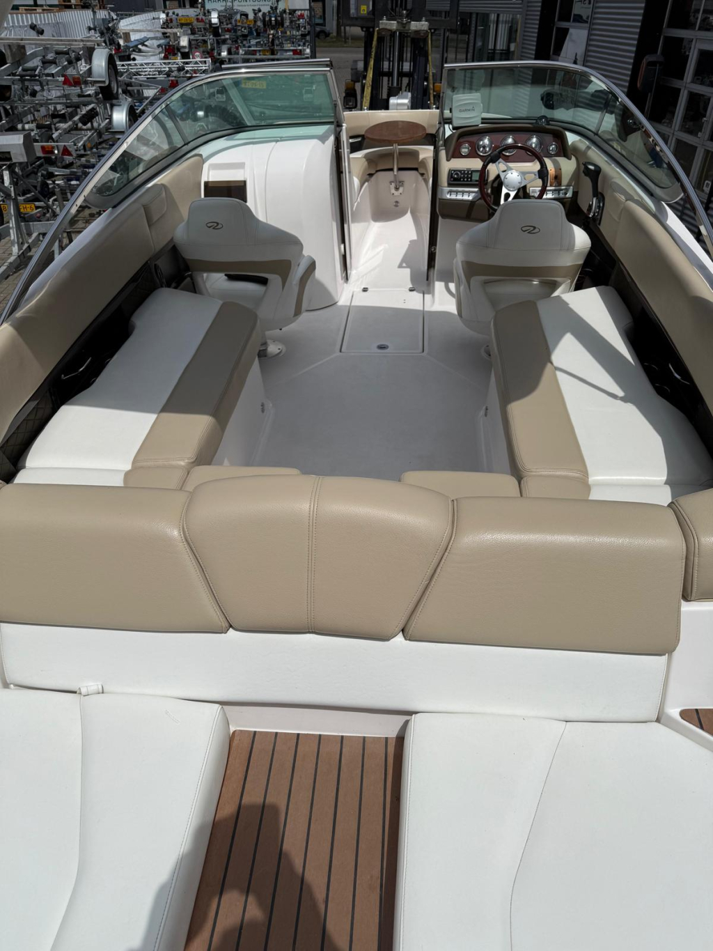 Regal 2500 Bowrider — foto 28 van 29