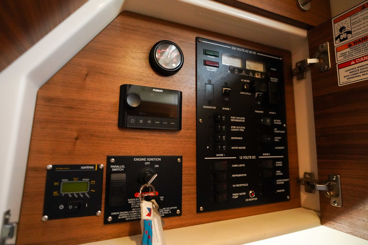 Sea Ray Sundancer 290 — foto 62 van 76