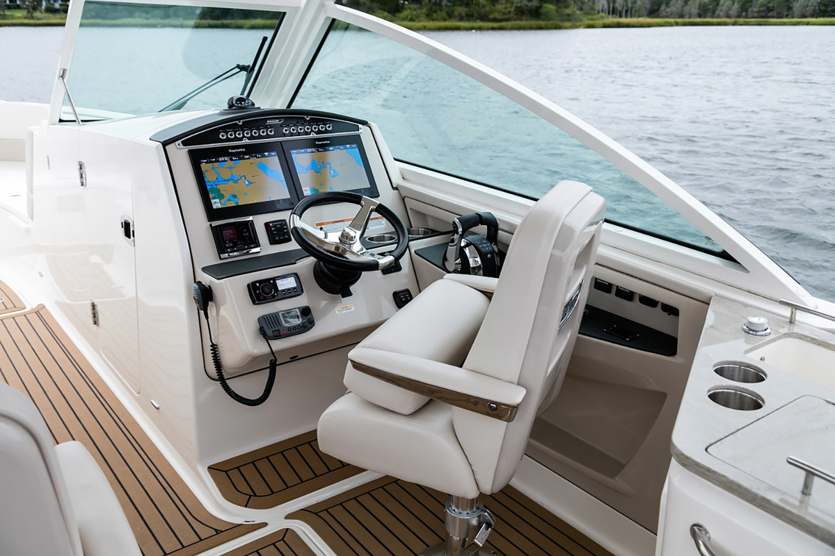 Boston Whaler 320 Vantage — foto 11 van 20
