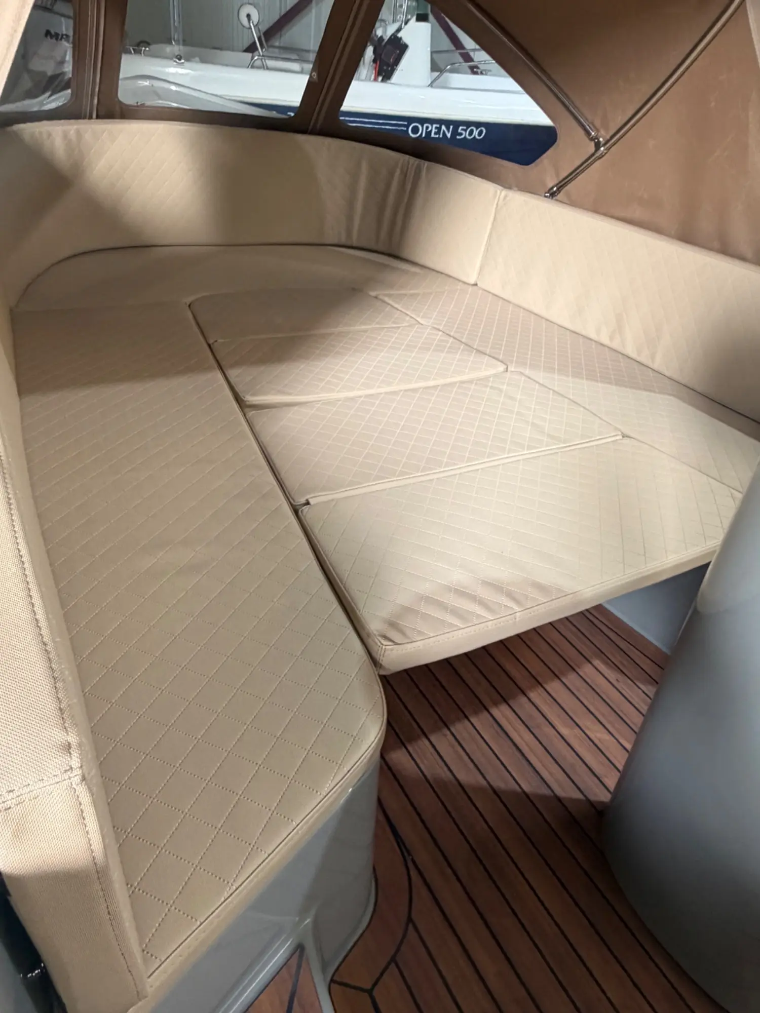 Maassloep 590 demo Honda 20pk van €22.950 voor €20.950,- — foto 6 van 13