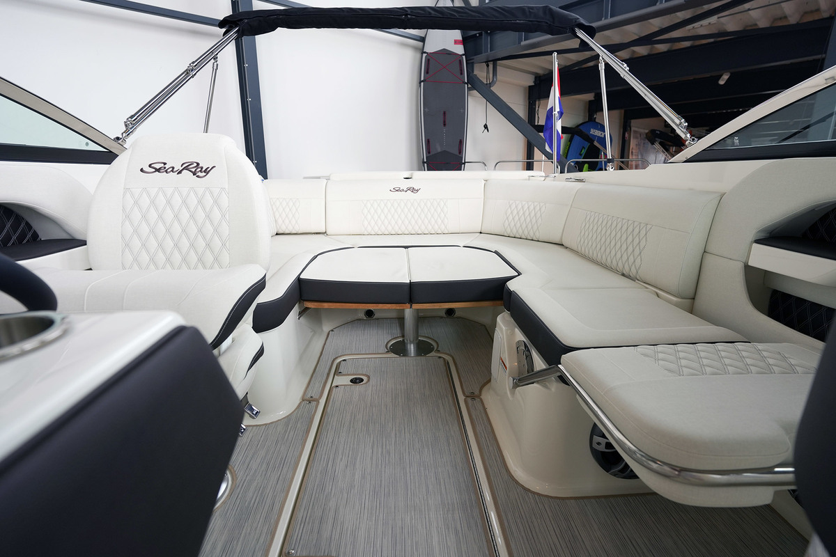 Sea Ray SLX 250 — foto 13 van 57
