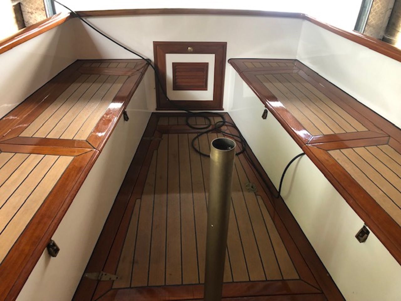 Barkas Cabin 945