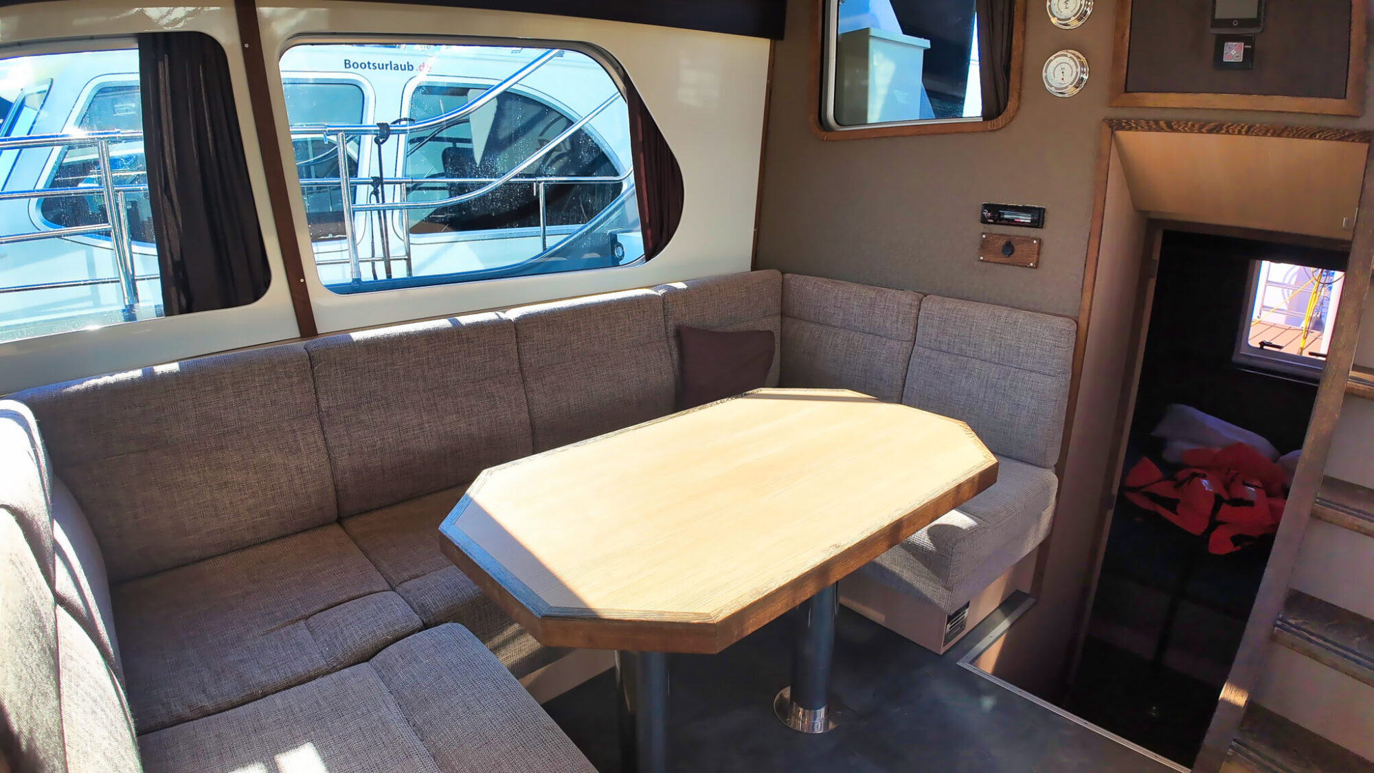 Aventura 43 AK Cabrio — foto 40 van 44