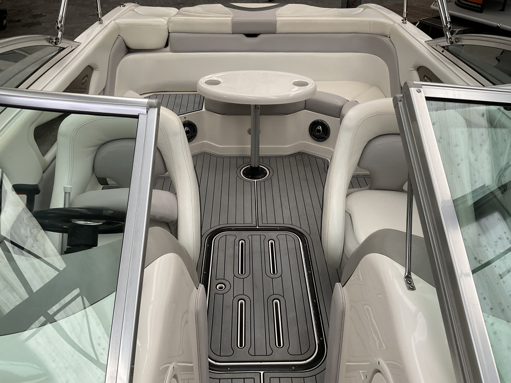 Bryant 246 Bowrider — foto 12 van 13
