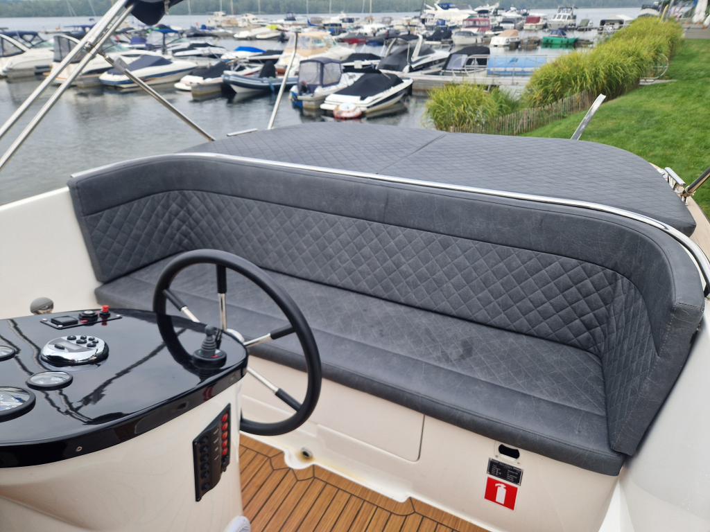 Maxima 720 Retro — foto 5 van 12