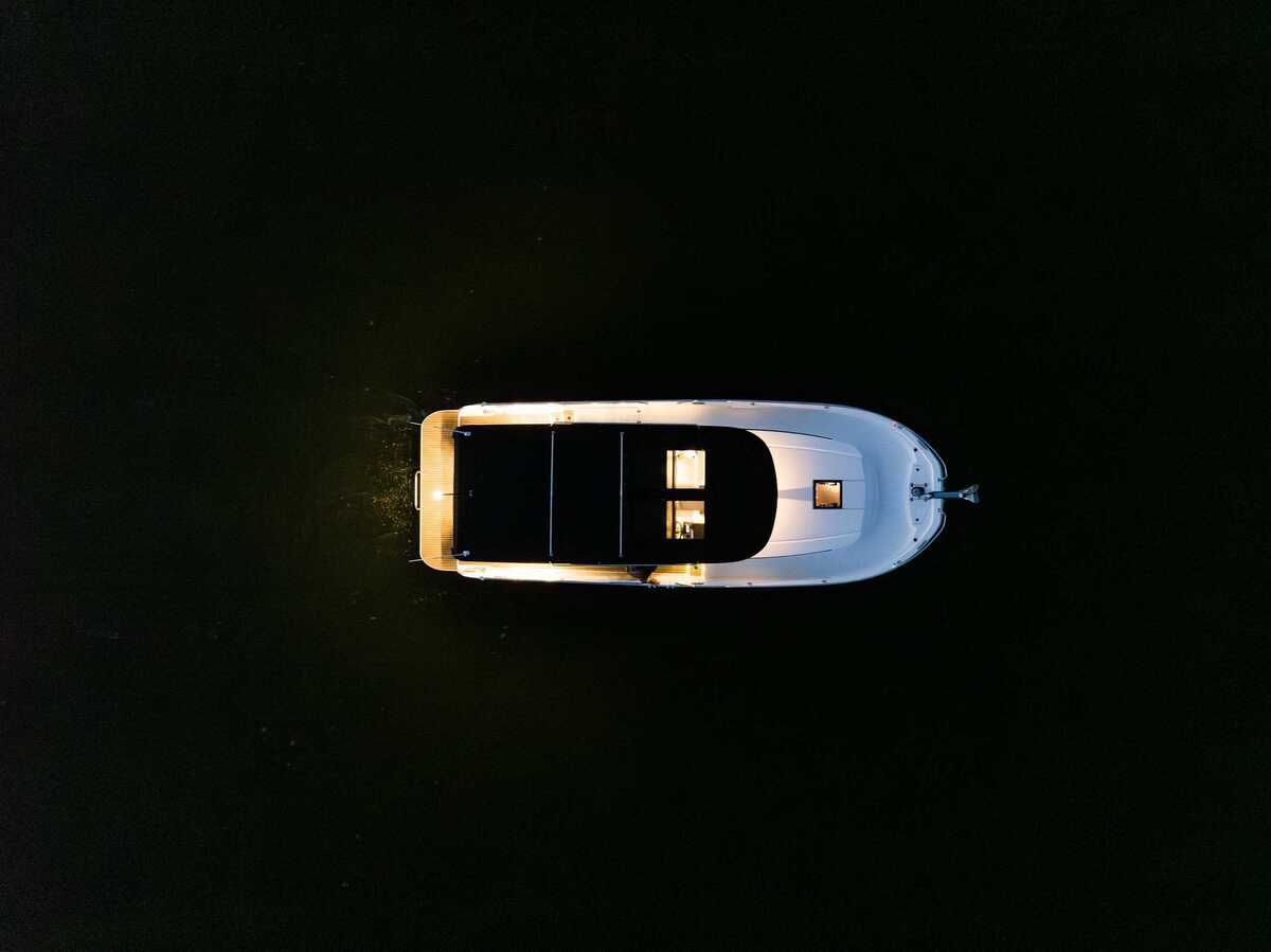 Delphia Yachts 10 Sedan — foto 6 van 12