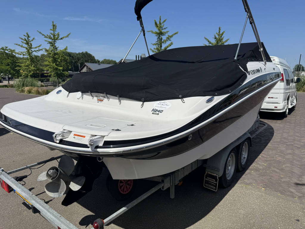 Four Winns H240 — foto 3 van 29