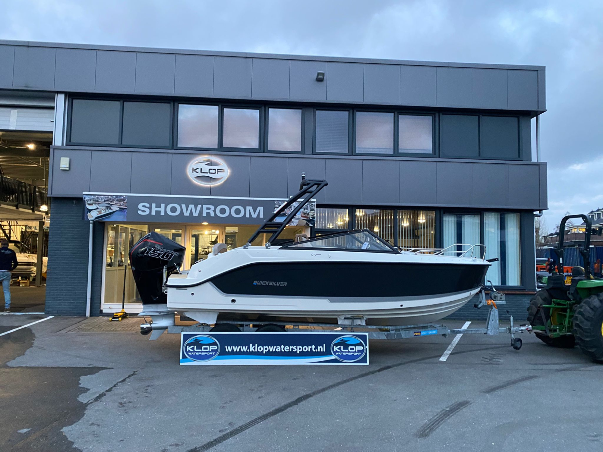 Quicksilver 605 Bowrider met Mercury 150 pk Racing