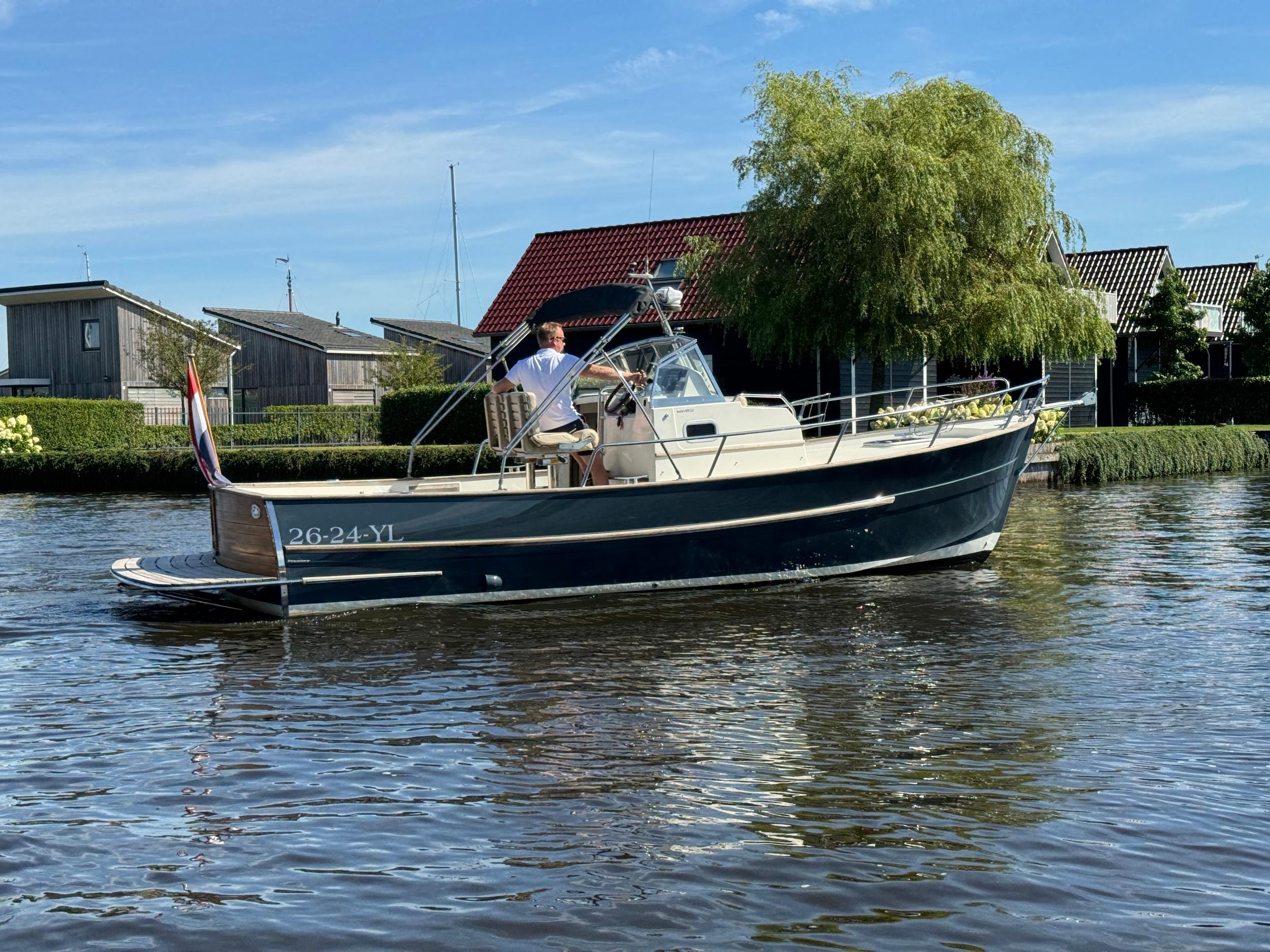 Rhea 750 open — foto 1 van 35