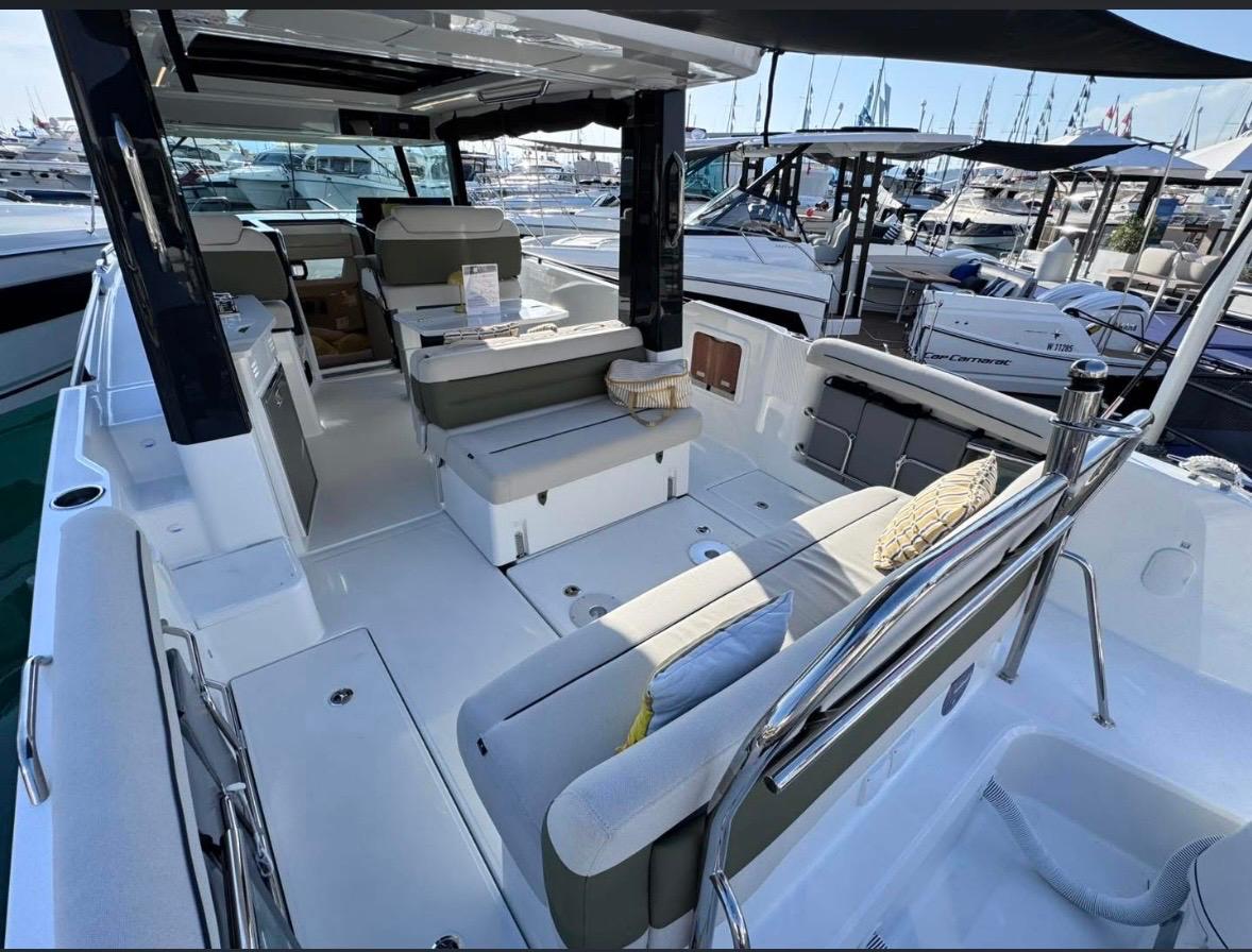 Jeanneau EX34 Hard Top — foto 25 van 69