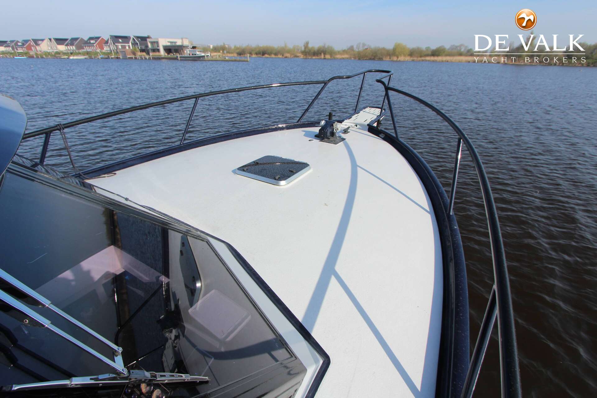 Striker 44 — foto 13 van 32