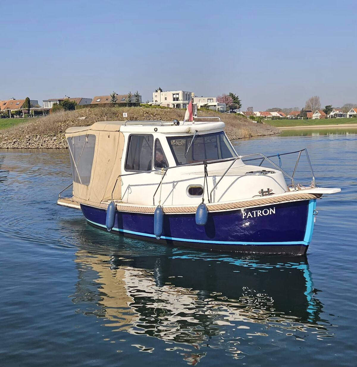 Rasker Sloop 700