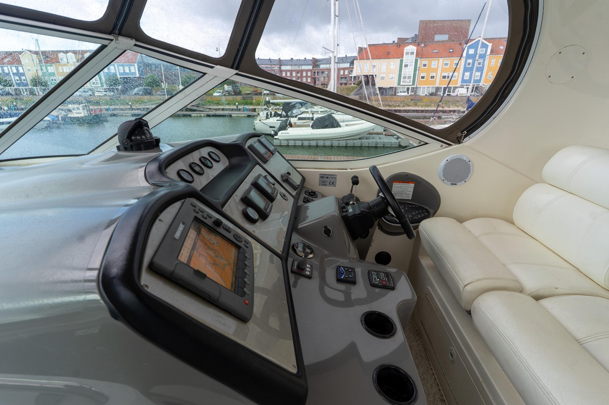 Cruisers Yachts 415 Express Motoryacht — foto 65 van 100