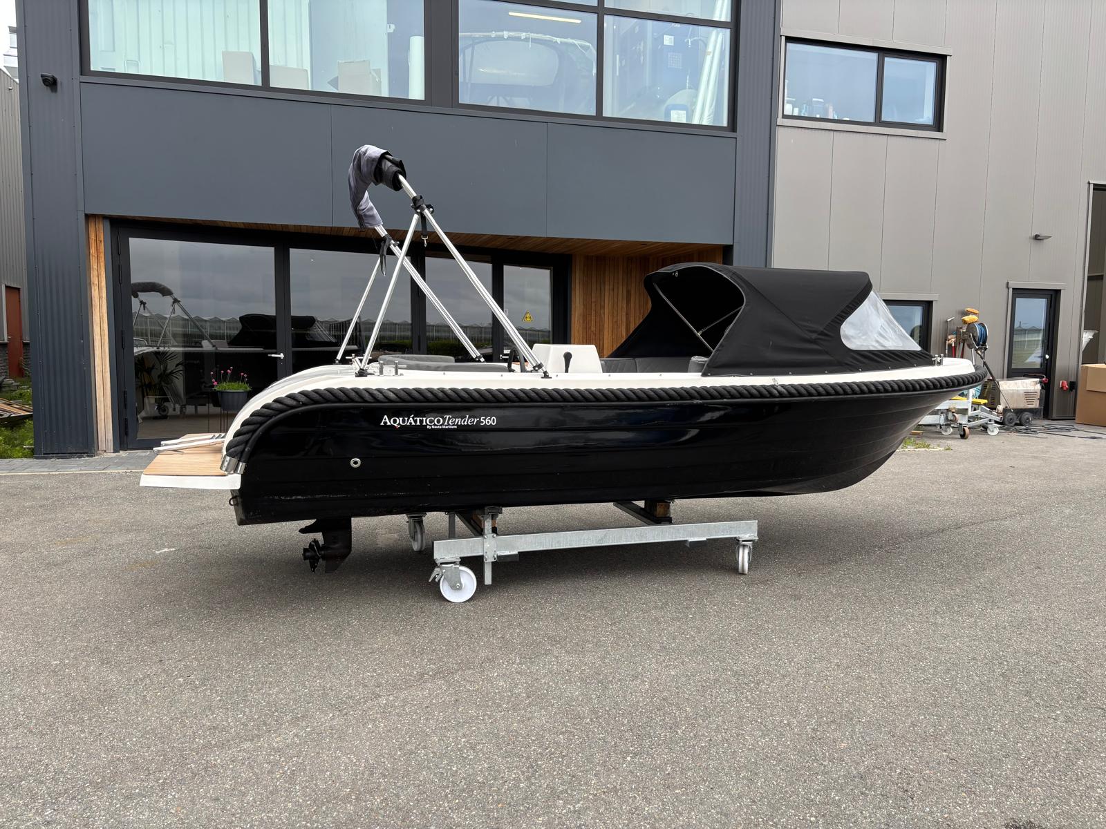 Suzuki Aquatico Tender 560 — foto 1 van 12