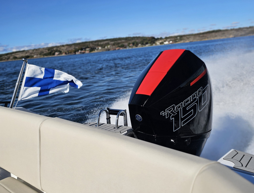 Finnmaster Bowrider R6 — foto 5 van 31