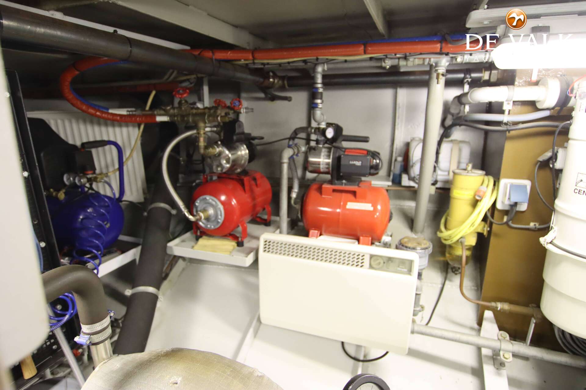 Luxe motor 22 m — foto 37 van 37