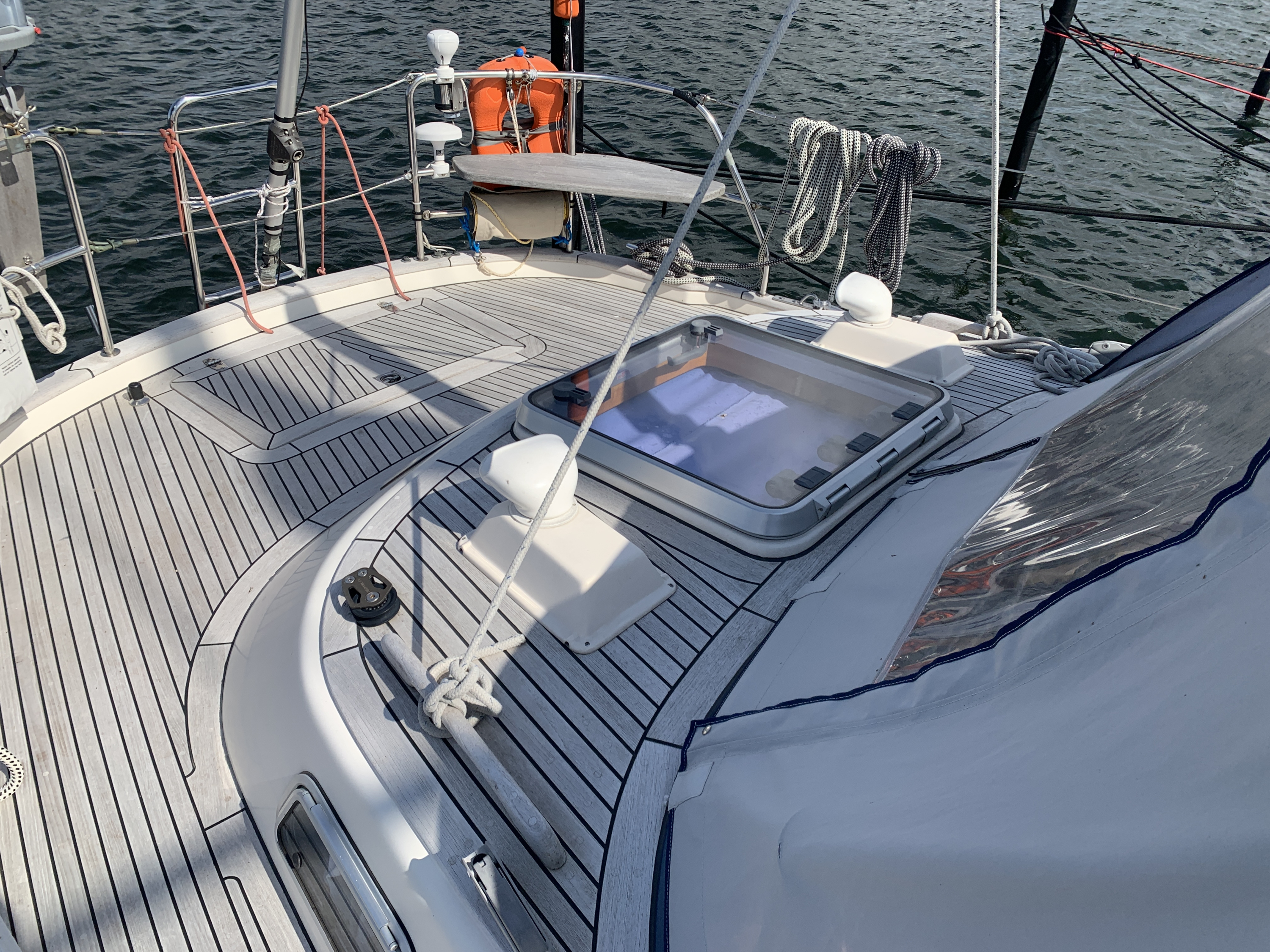 Hallberg-Rassy 42 — foto 7 van 77