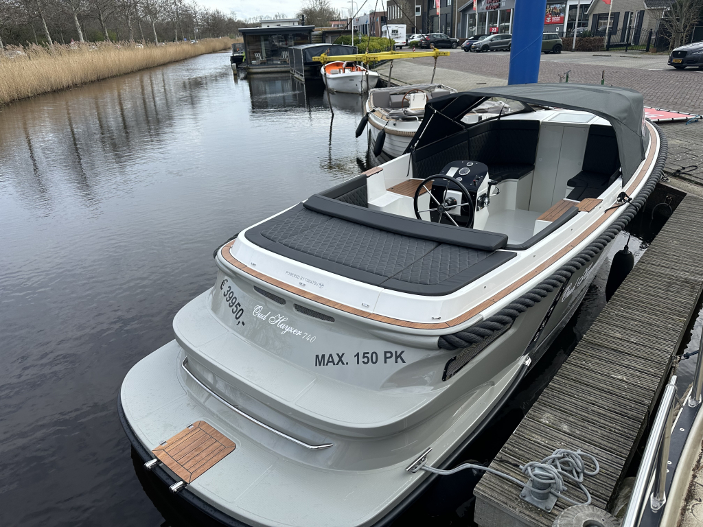 Prachtig nieuw model de Oud Huijzer 740 met toilet mogelijkheid.