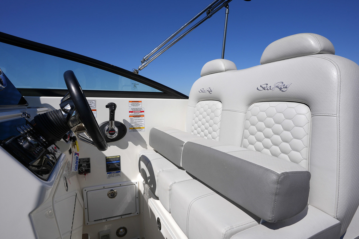 Sea Ray Sundancer 265 — foto 33 van 66