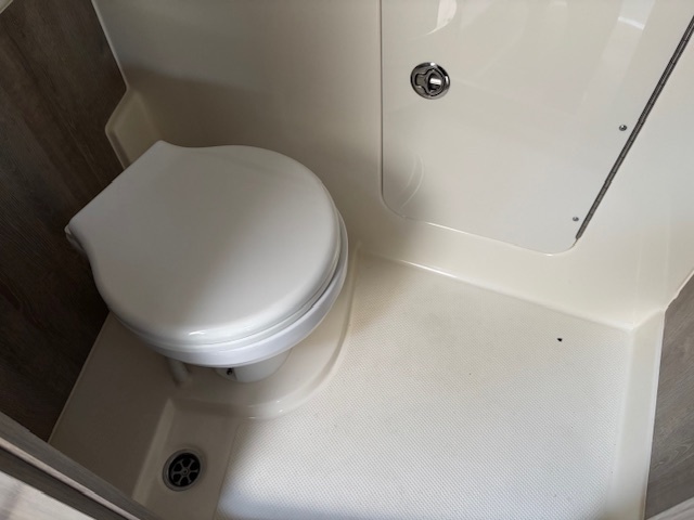 Quicksilver 875 Sundeck Active — foto 57 van 60