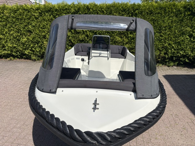 Twins 435 met Tohatsu 8 PK 4 Takt en  Buiskap — foto 7 van 13