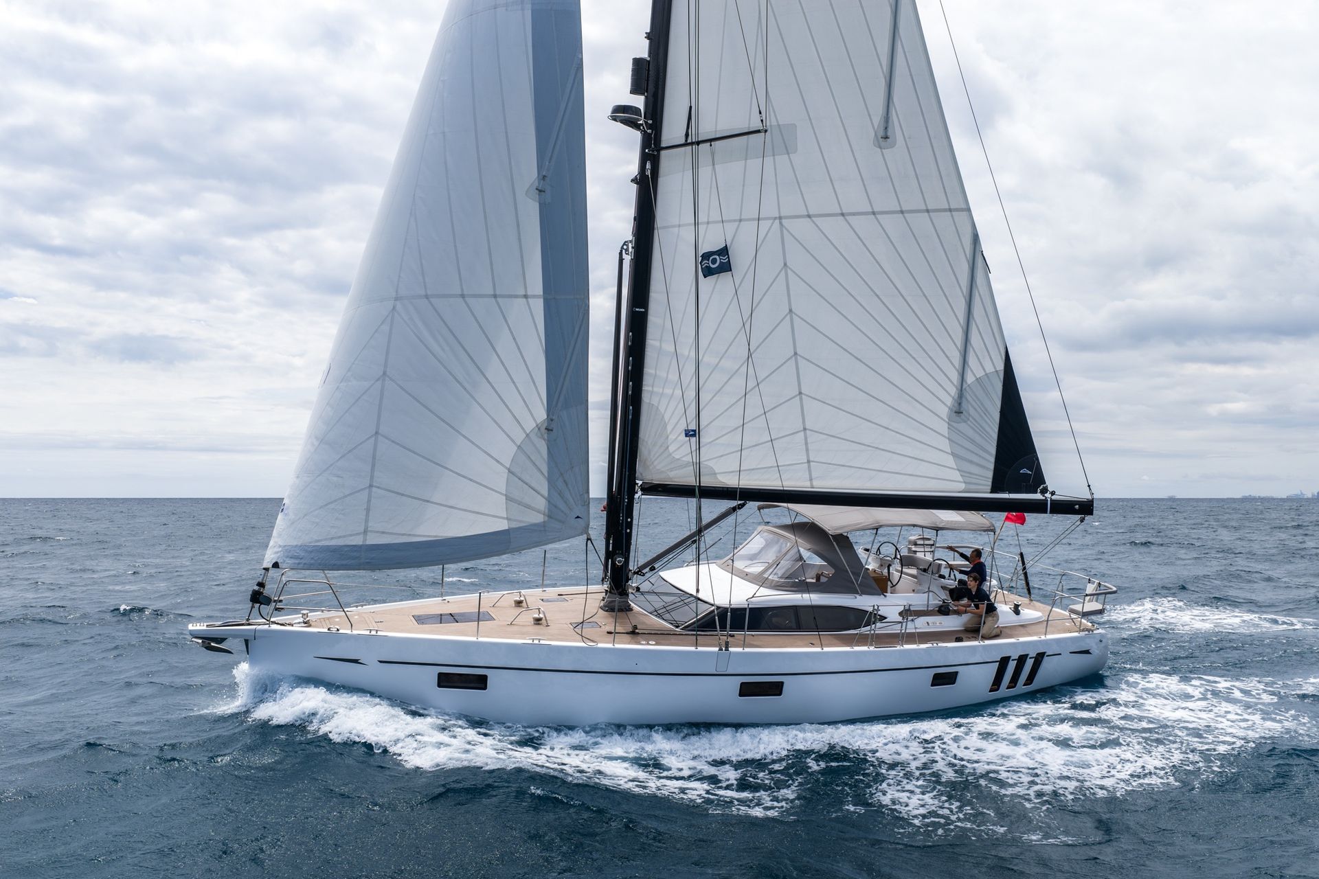Oyster 495 - "Teewinot" — foto 3 van 12