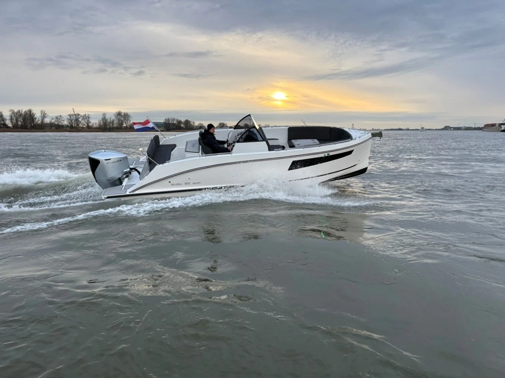 Maxima 800 Sport