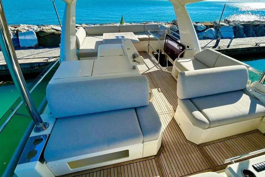 Prestige 630 — foto 2 van 45