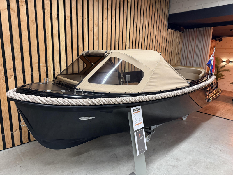 Corsiva 595 Tender Exclusive 30pk Suzuki — foto 5 van 12