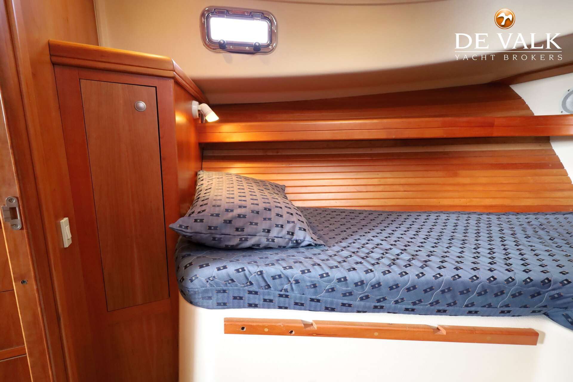 Mainship 34 Rumrunner II — foto 34 van 41