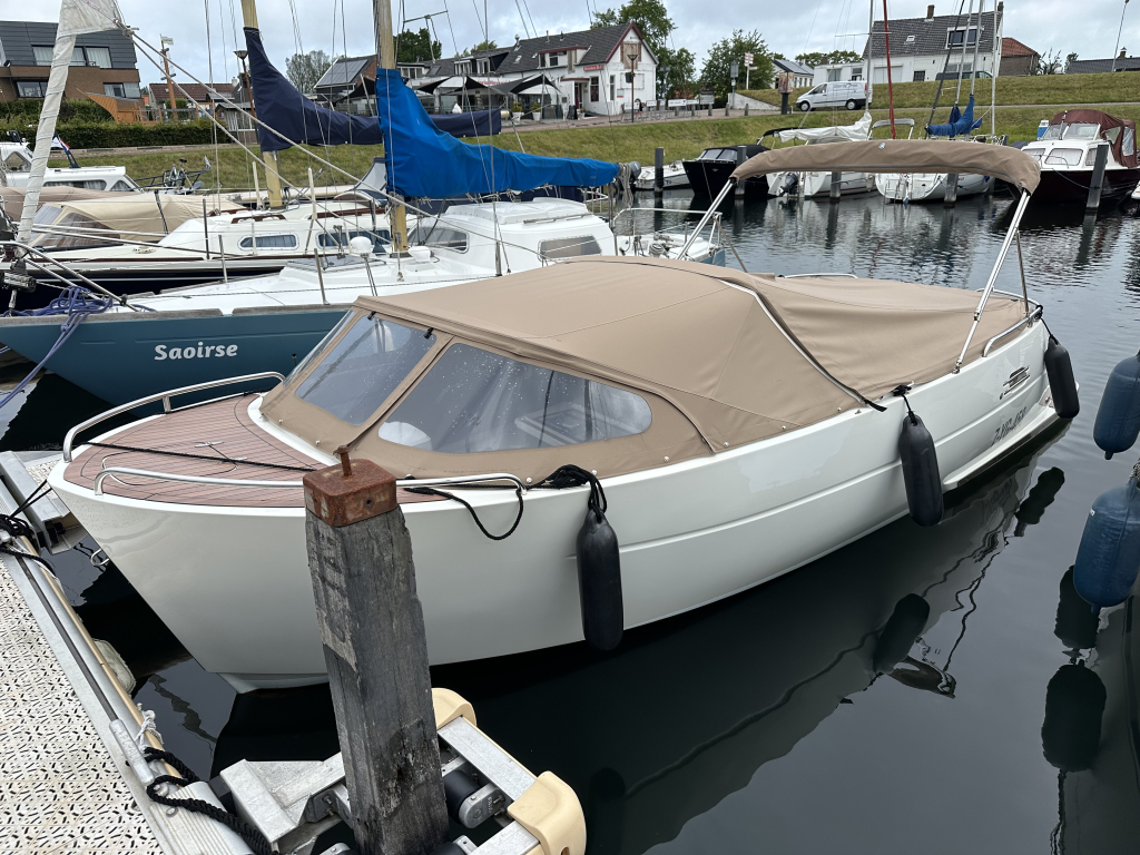 Primeur 710 Tender
