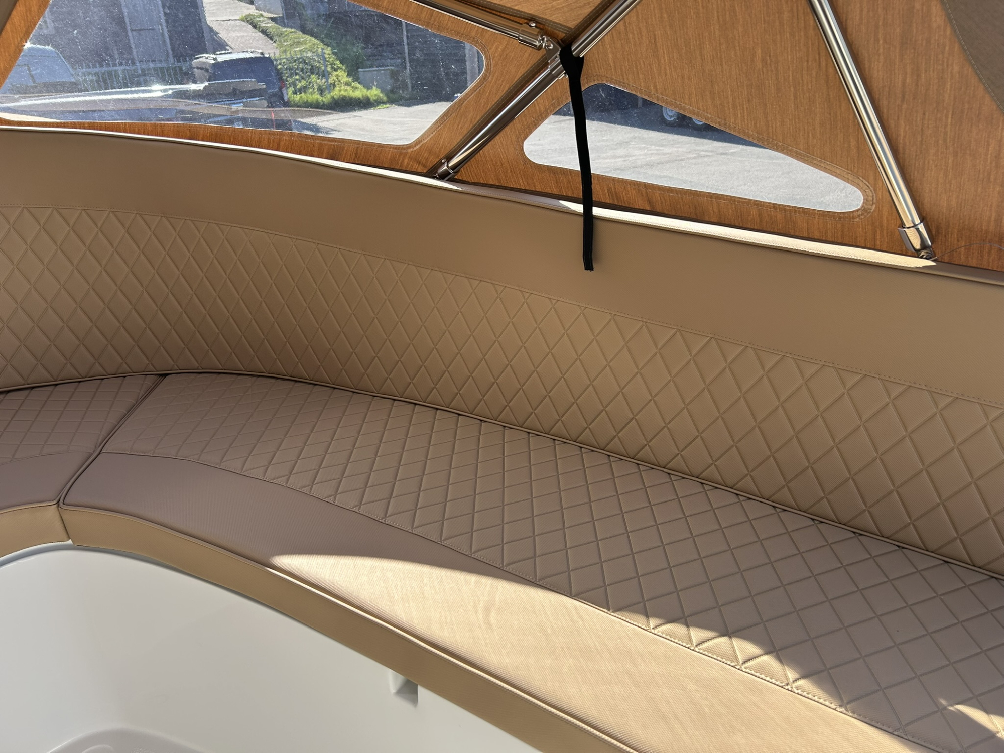 Antaris Fifty5 met Vetus 27 pk wit met beige op voorraad — foto 8 van 9