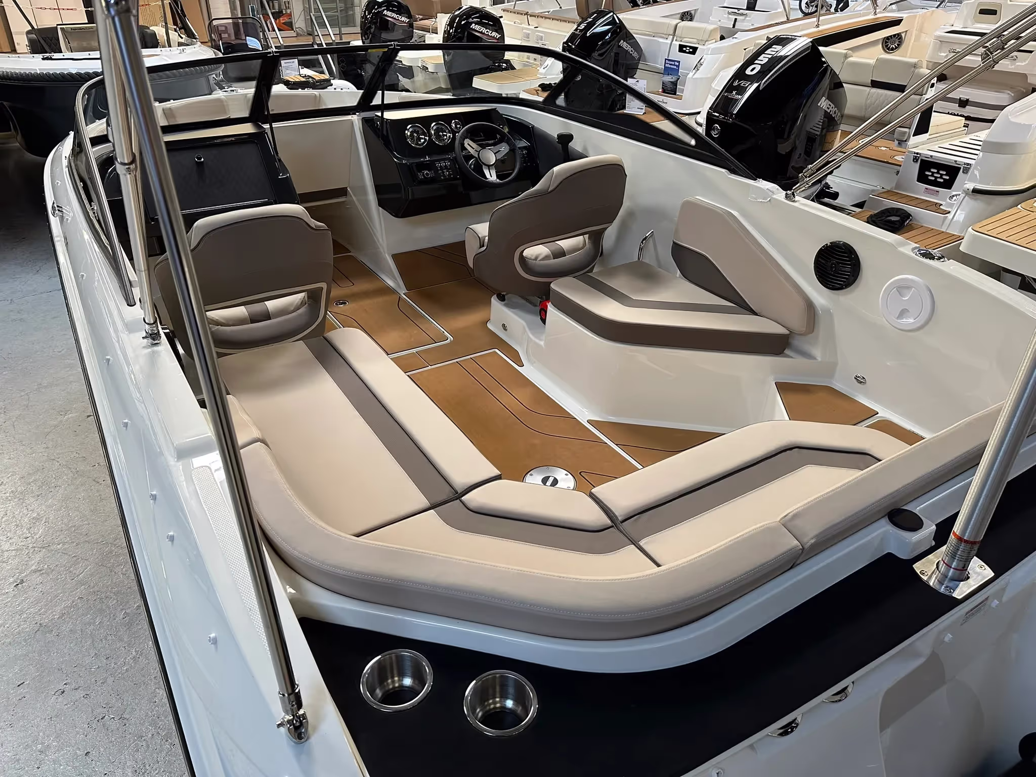 Bayliner V20 Bowrider — foto 7 van 29