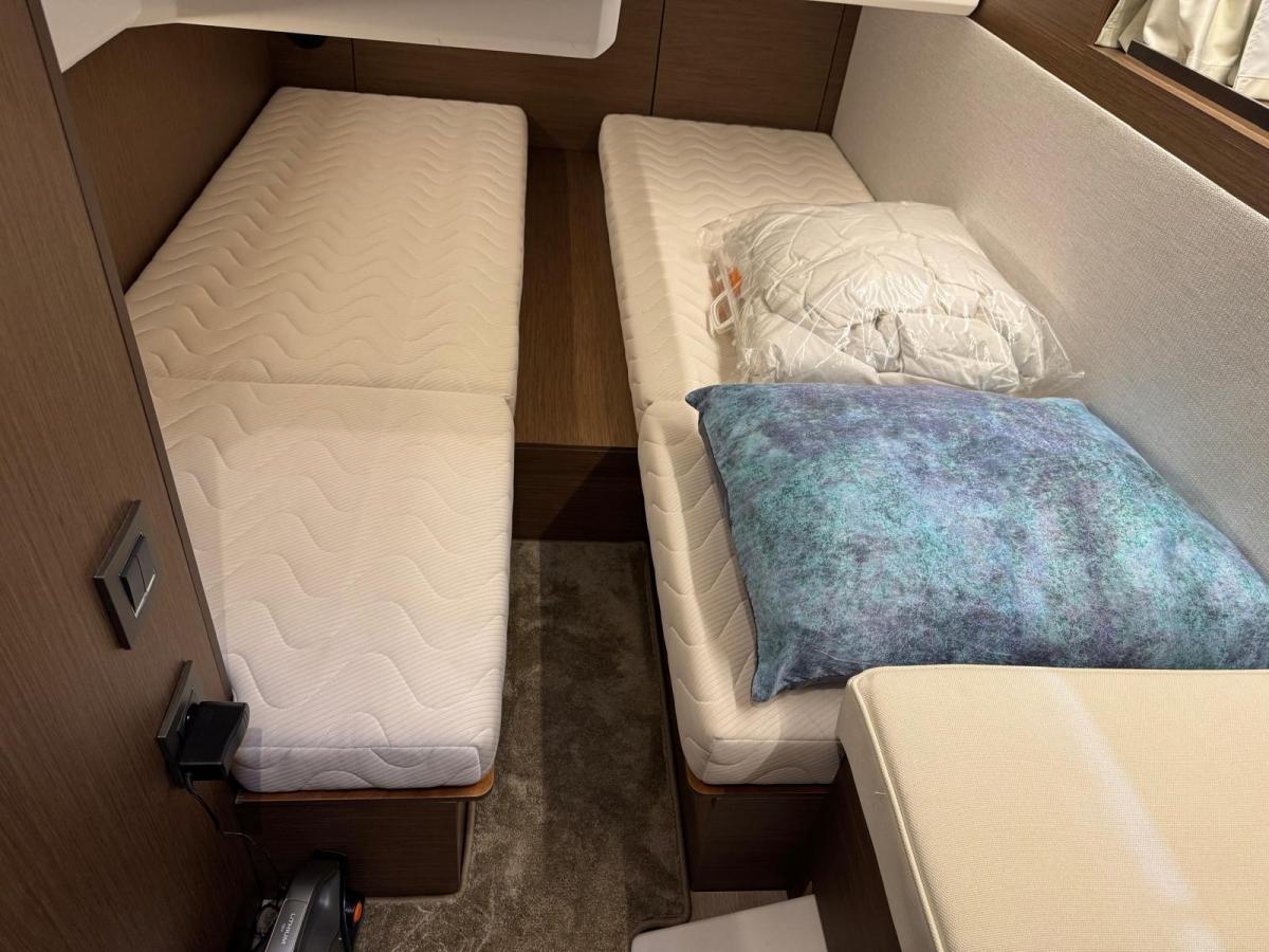 JEANNEAU NC37 met slechts 87 uur! — foto 29 van 42