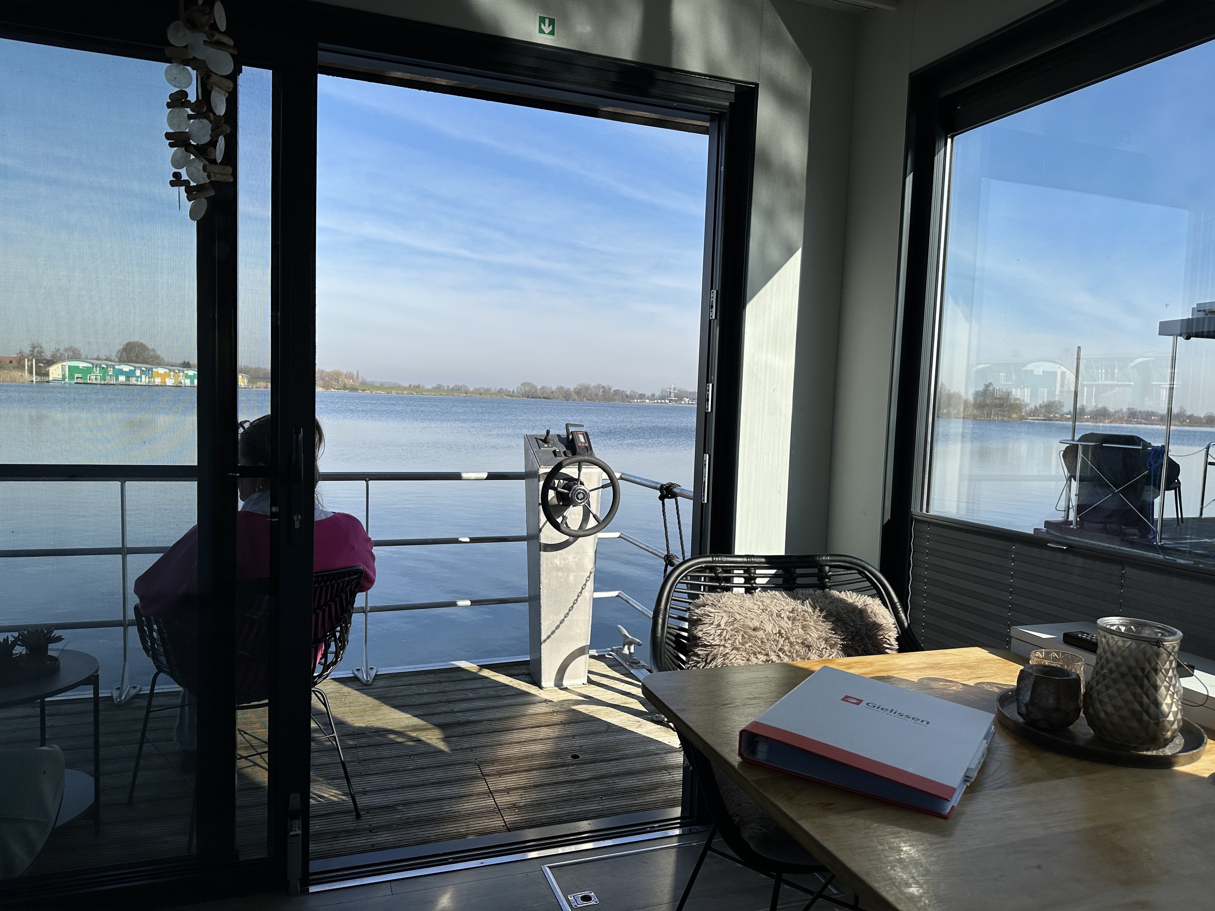Gielissen Marin Home 32 Tiny Houseboat — foto 34 van 43
